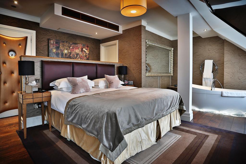 King Suite,403926240:JPEG